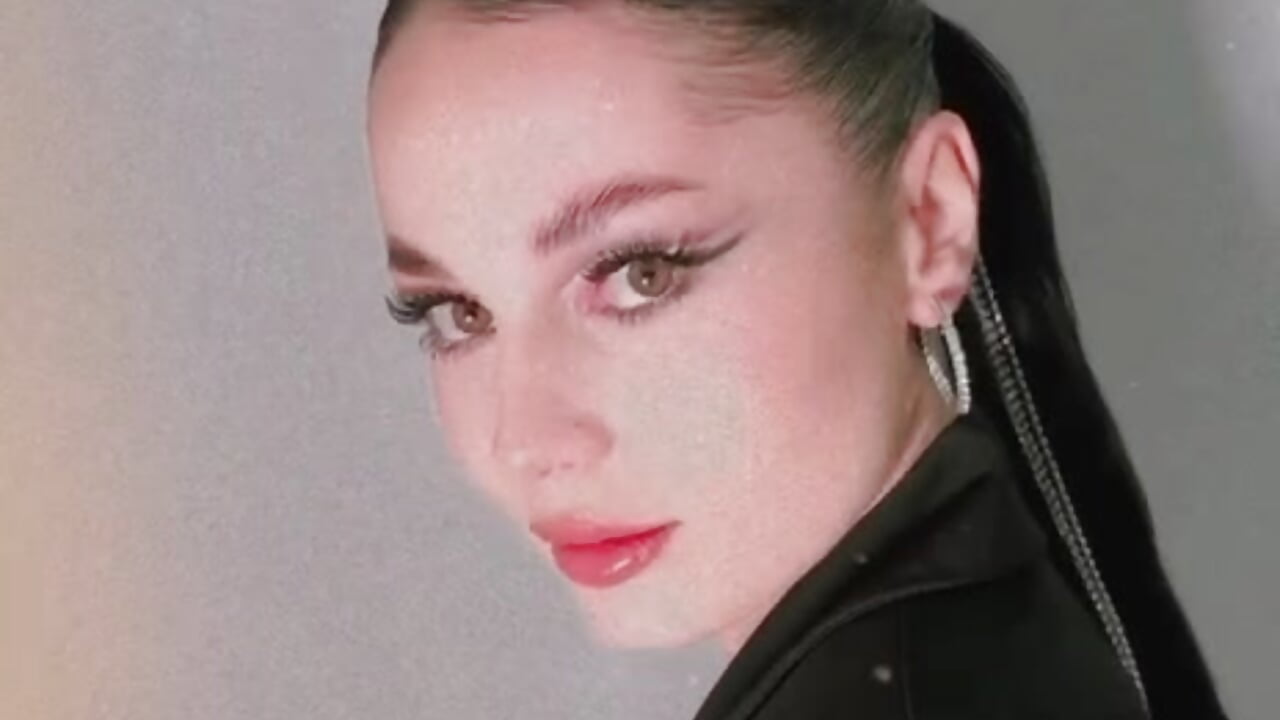 meee - video av Vivian_Silk cam-modell