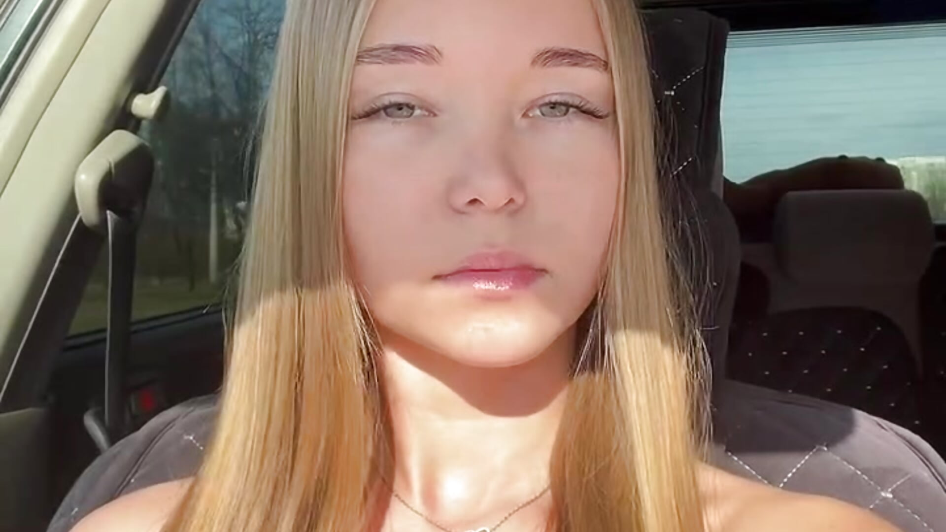 video5467566085899325053 — filmik Milana_Sorrento, modela(-lki) na kamerkach