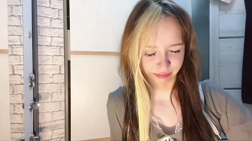 getting my hair done to go out:3 - clip cu Luvienne_Belle model videochat
