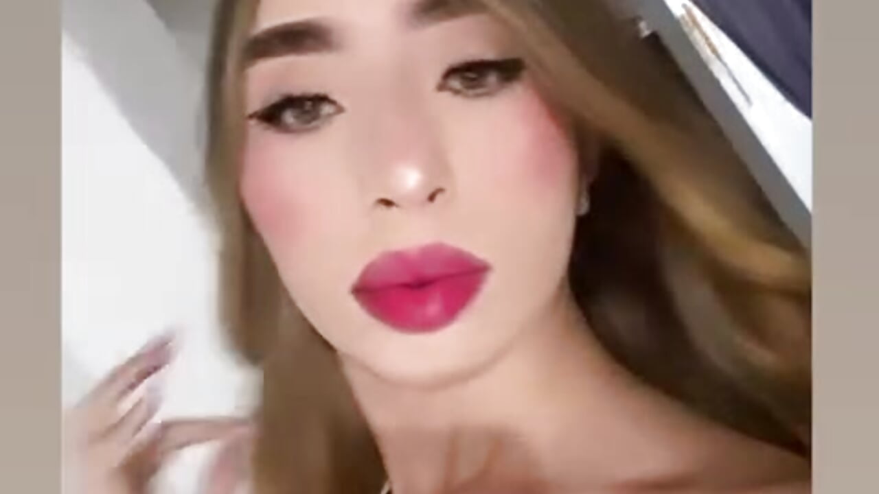 I'm waiting u💋 - video by melanny_watsonn cam model