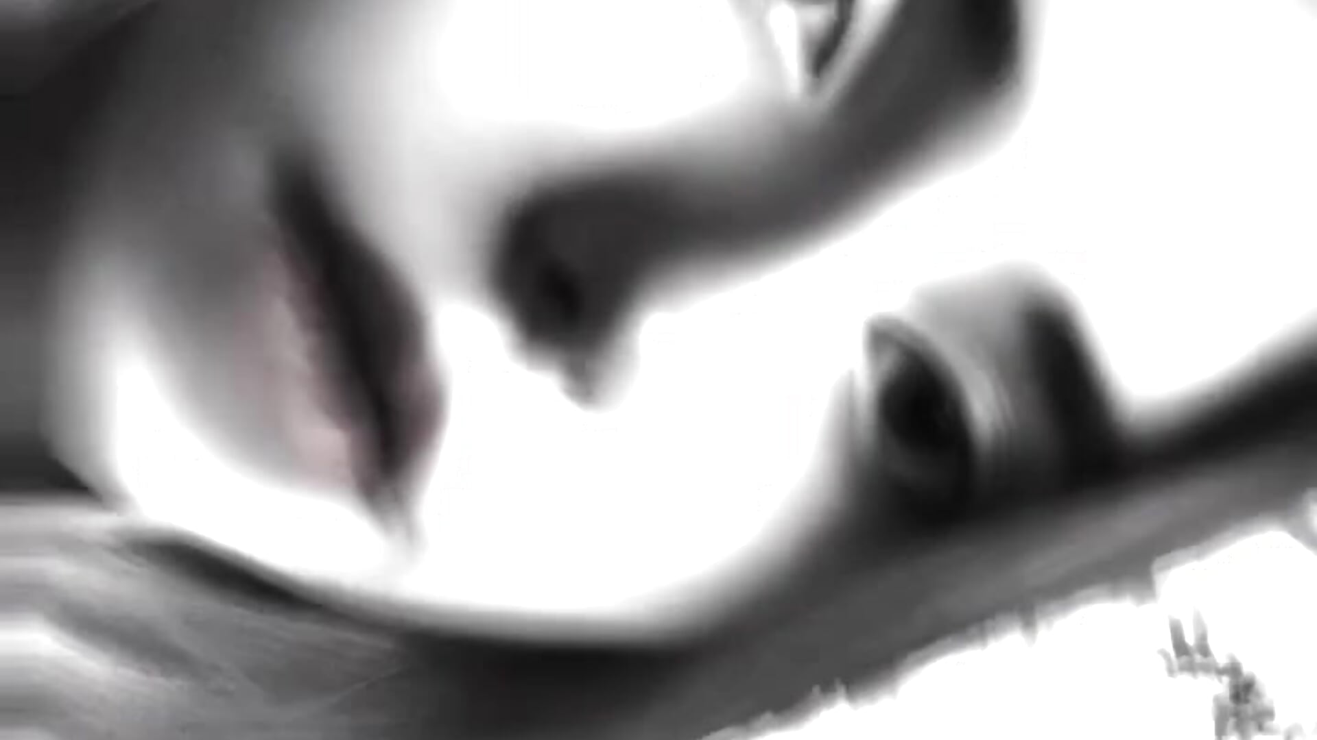 black white lipsing – video af RosannHazle cam-model