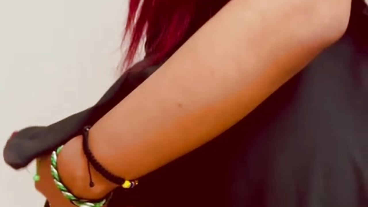 Hi, know me. - فيديو من malory_winehouse موديل الكام