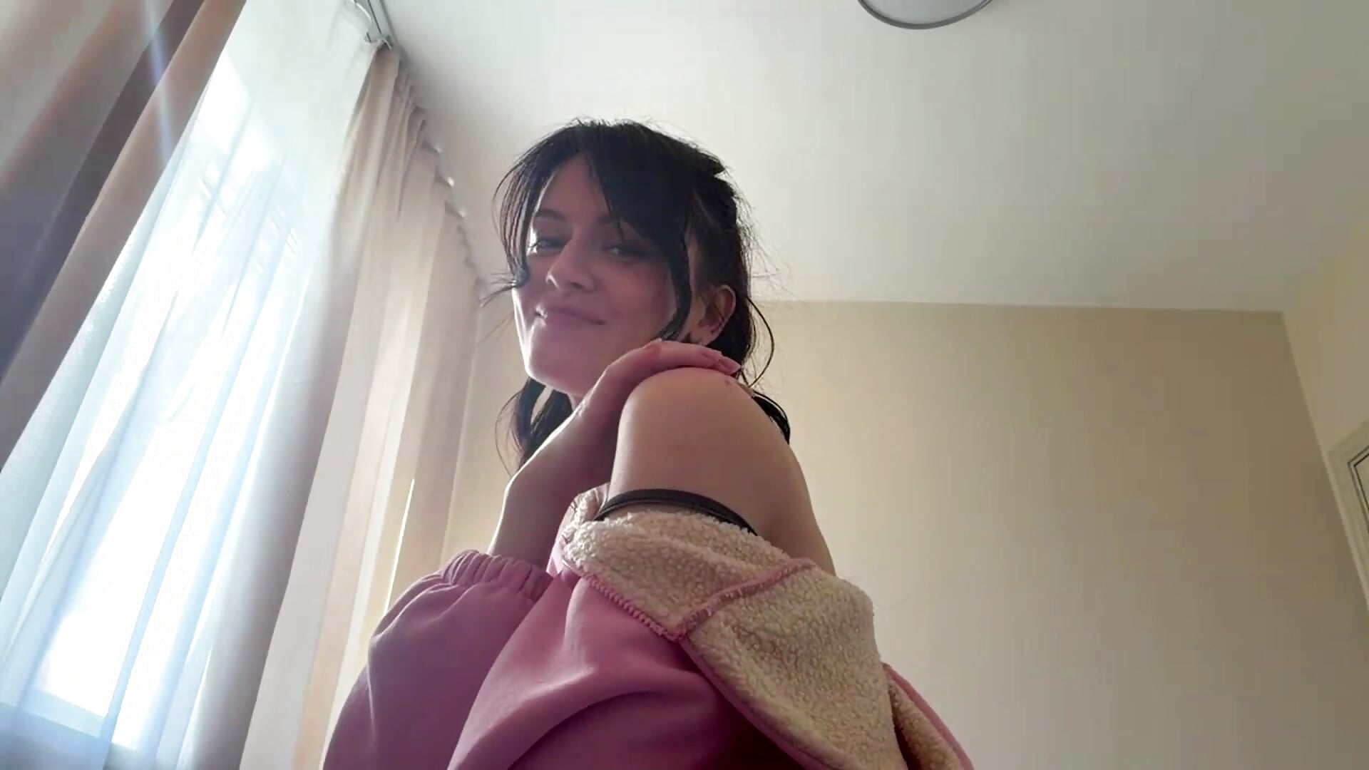 my firs video here :) - vídeo de YourChristine modelo de câmara