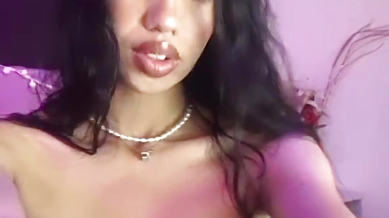 WhatsApp Video 2026-04-27 at 9,30,29 AM - vídeo de adharaharper modelo de câmara