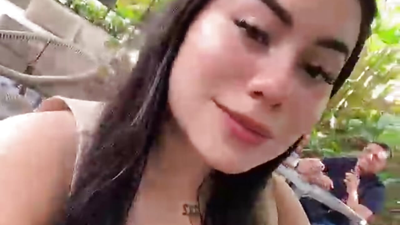 <3 - vidéo du modèle de showcams connie_spec