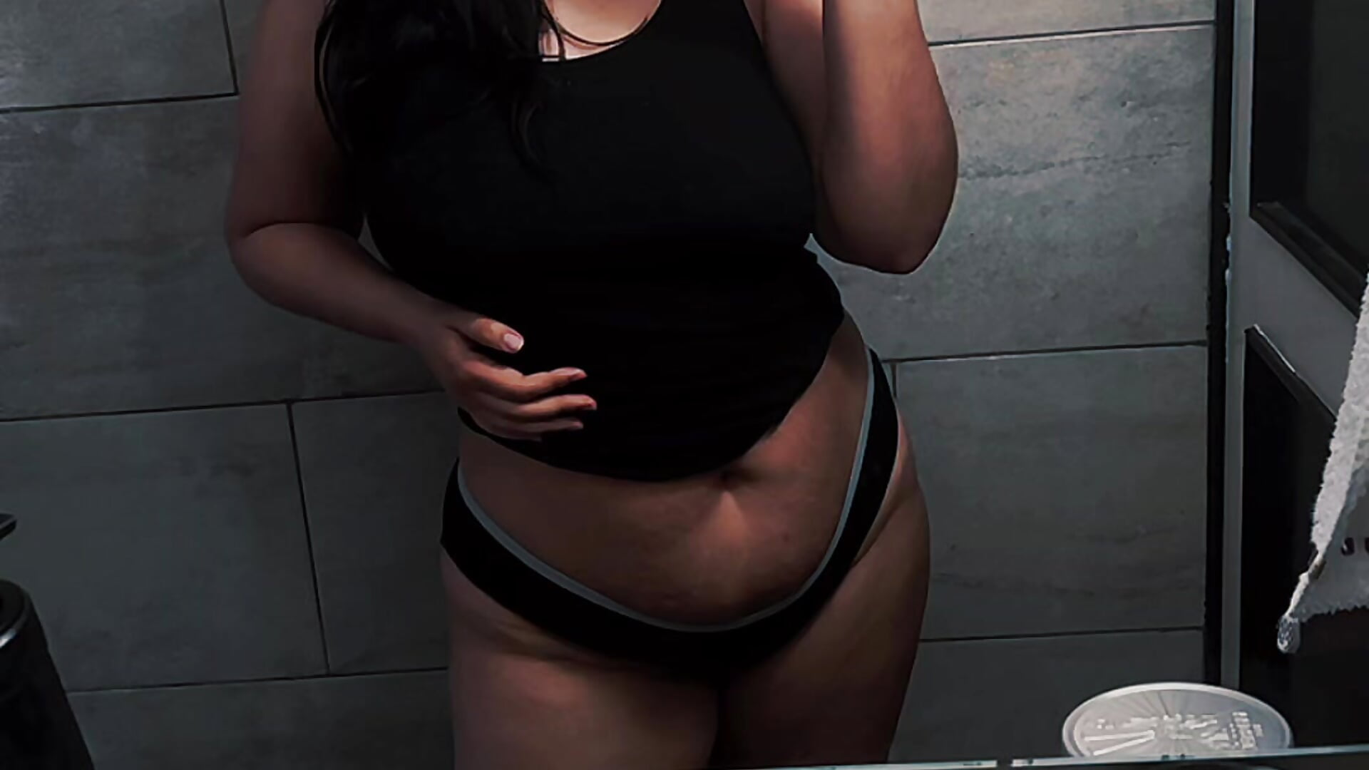 Black, Sunshine 😈✨👑 - video của người mẫu cam Sunshine_Mila