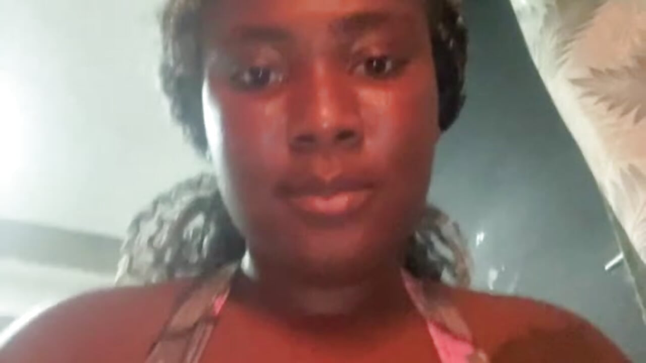 [22 Apr 19:03] Public Show - copy 23 Apr 11:56 - Vídeo de cresp02, modelo de vídeos