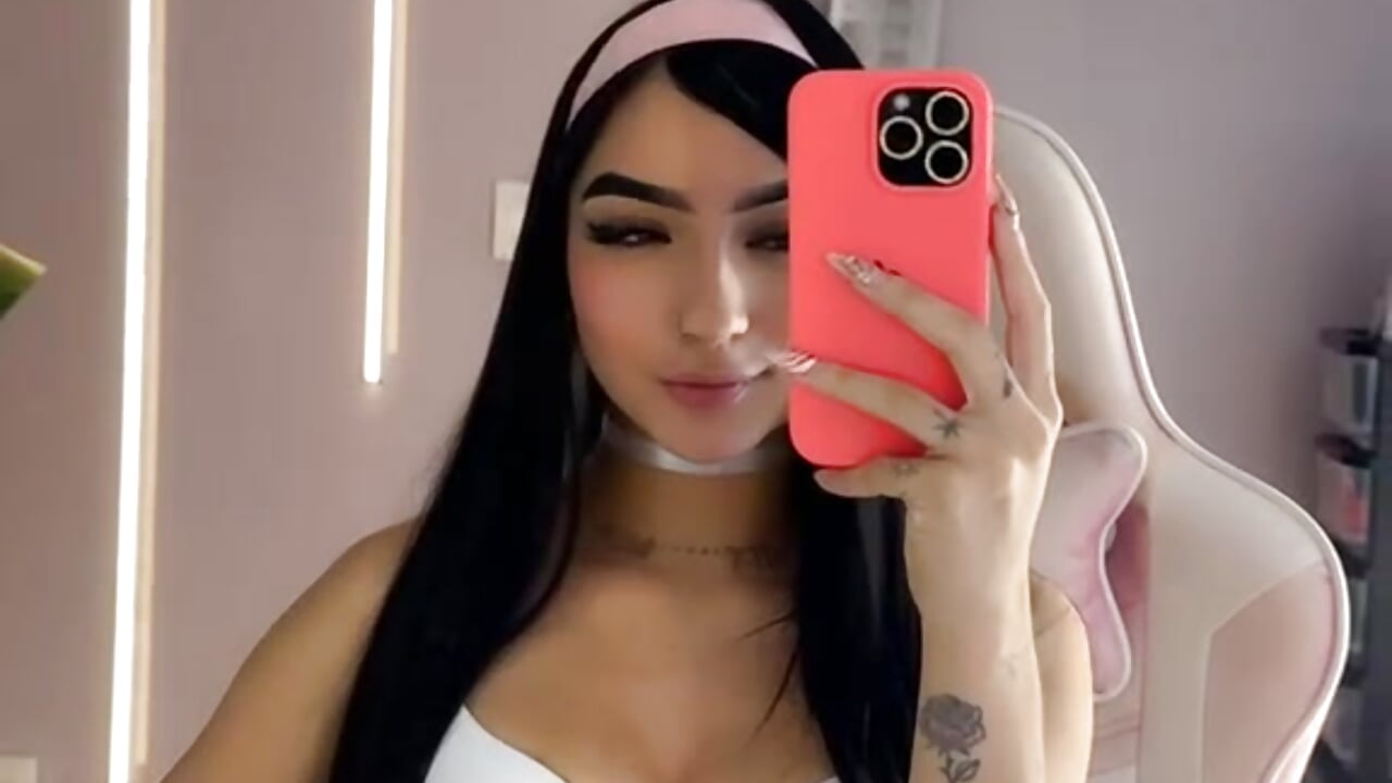 tease you 🌸 - 視頻由 atenea_lux 主播提供