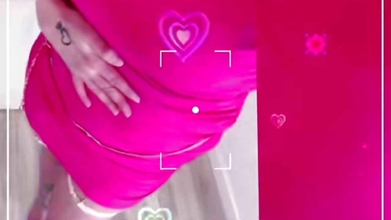 profile-intro-video-1776960763 - video by Les-Chups cam model