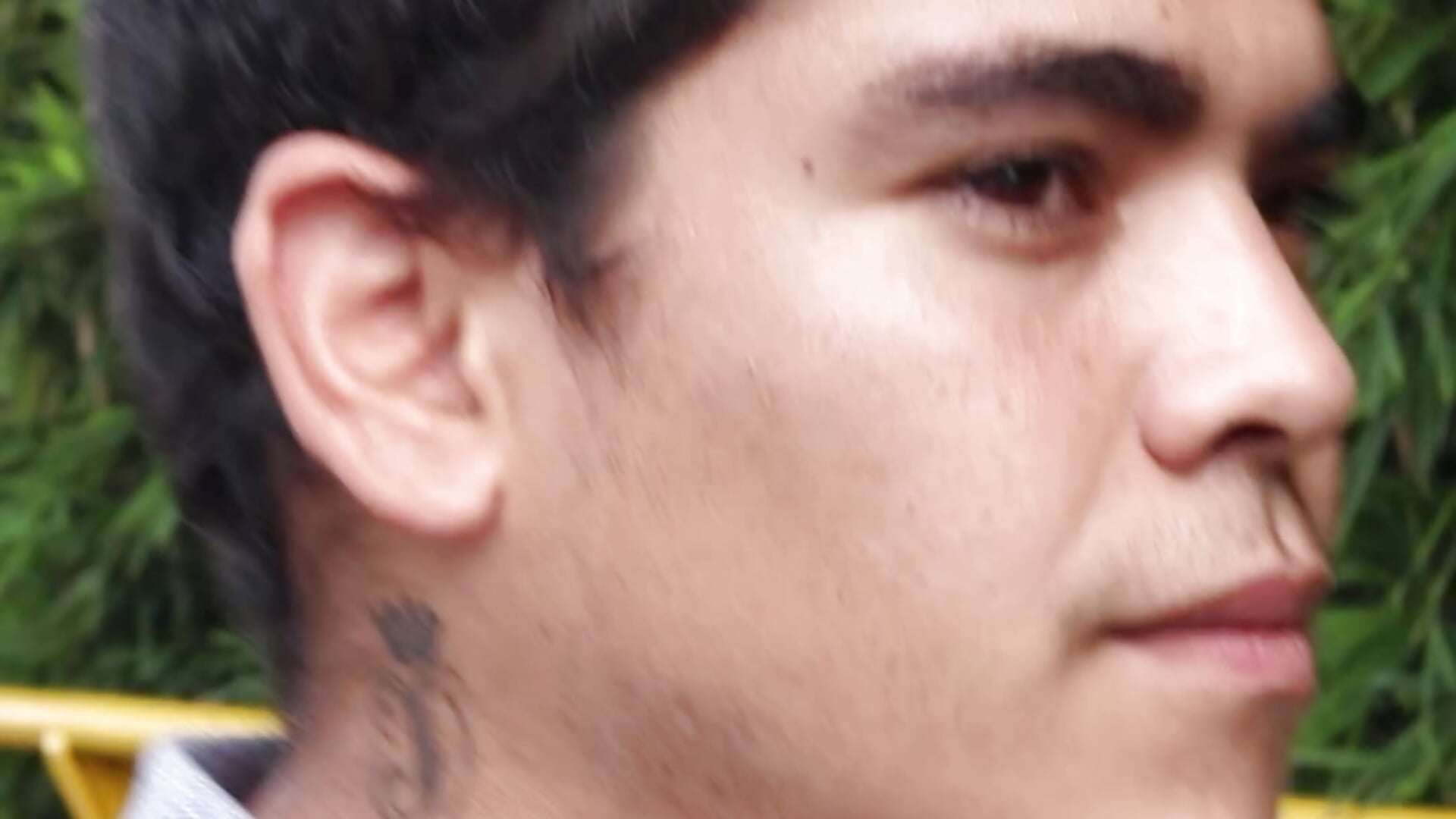 know me - video van MikeHuddson cam-model