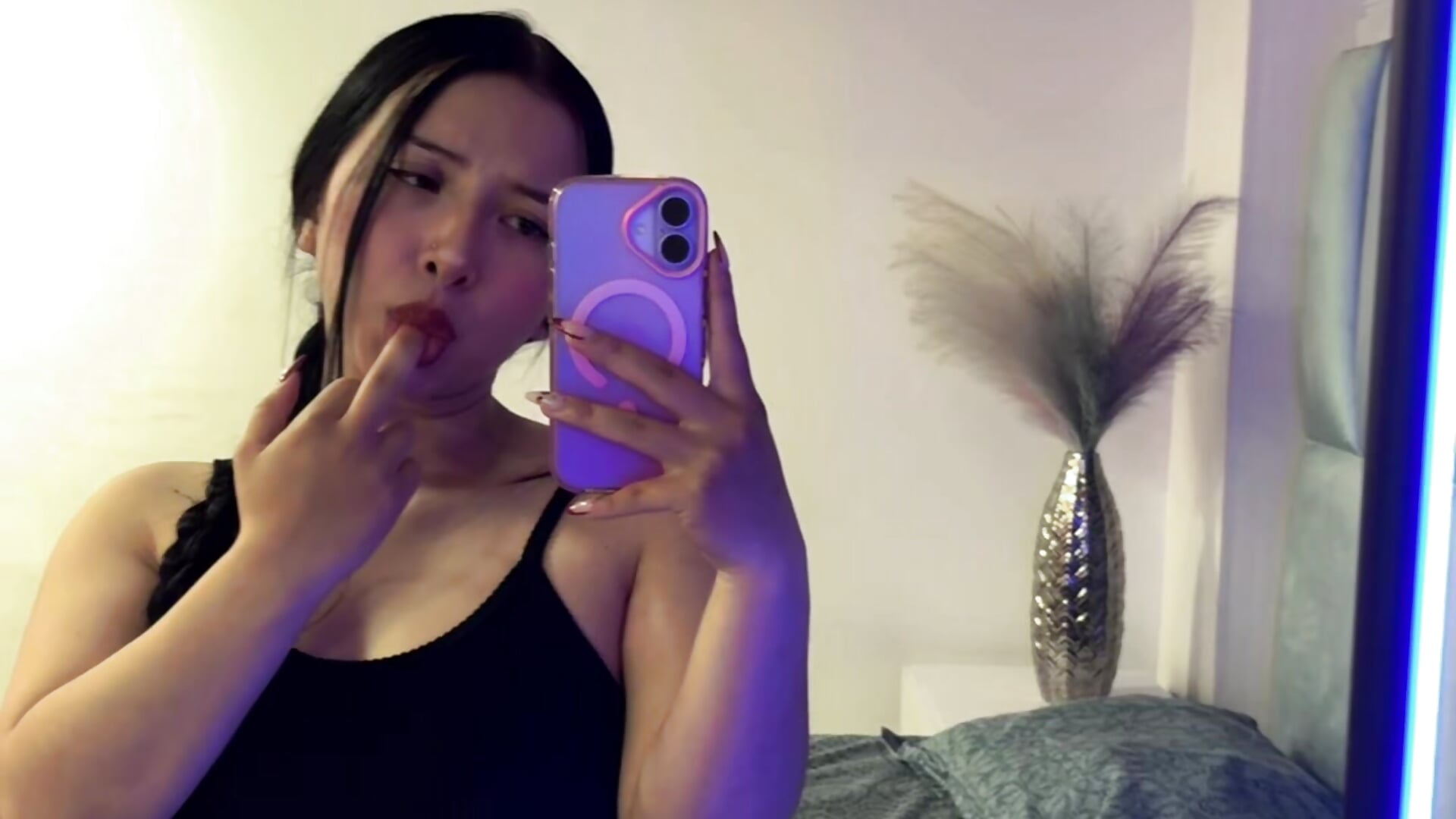 Pussy Juicy 💦💦 – video od webkamerové modelky EmmyCastillo