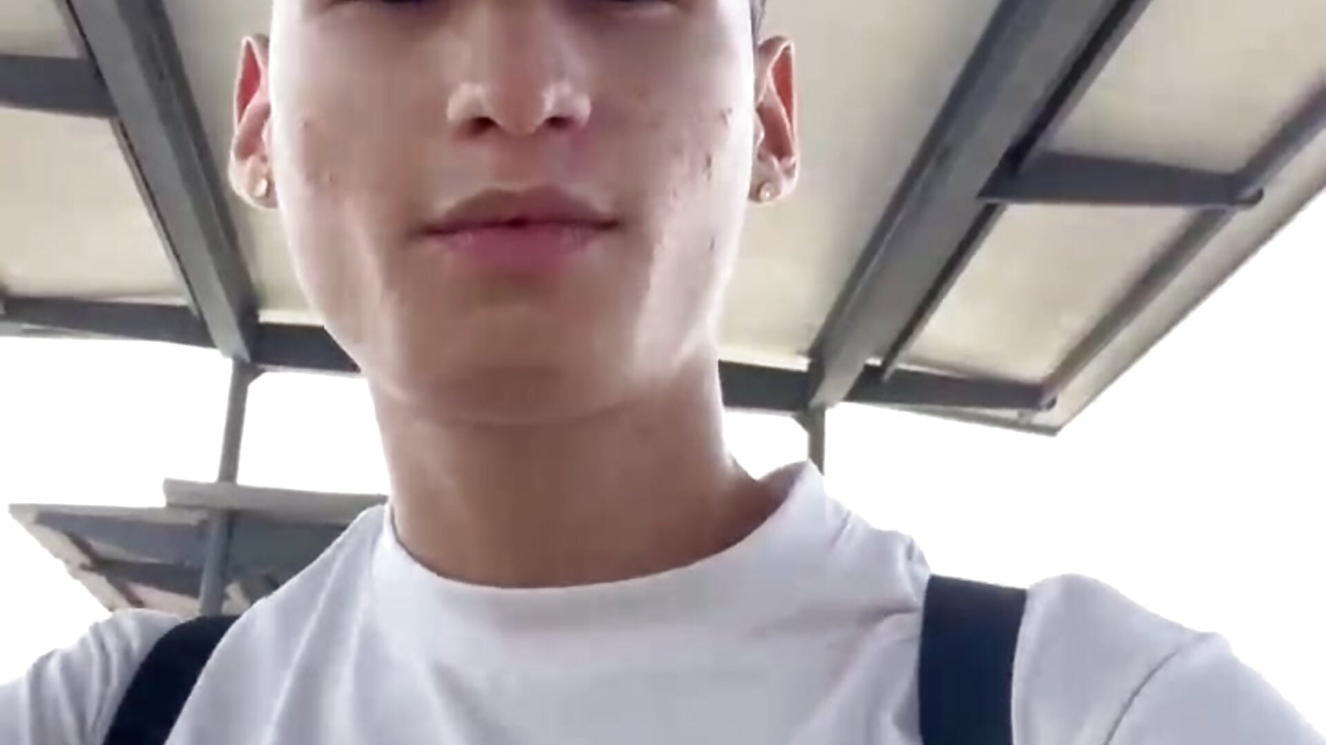 Gus airport– Golden_girlss kameramodell videója