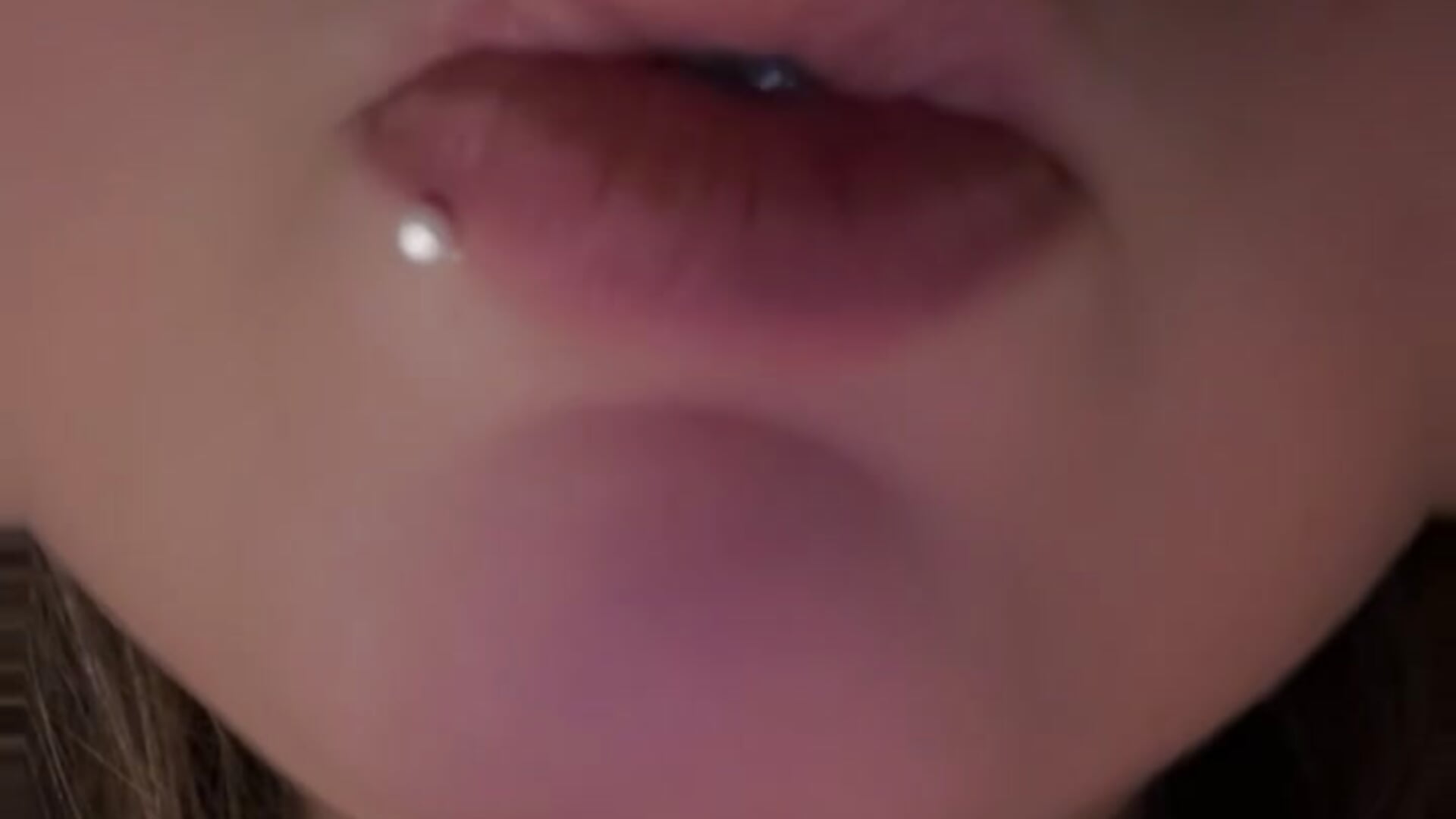 Kiss from princess - video by princessghostiii cam model