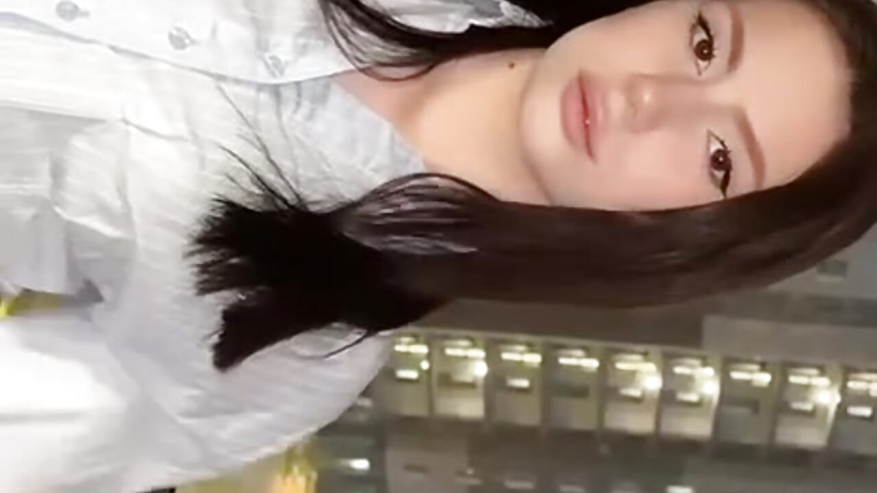 business lady - video by KasiReitan cam model