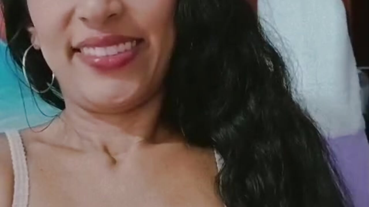WhatsApp Video 2026-04-27 at 8,27,56 AM – video af _Saraa- cam-model