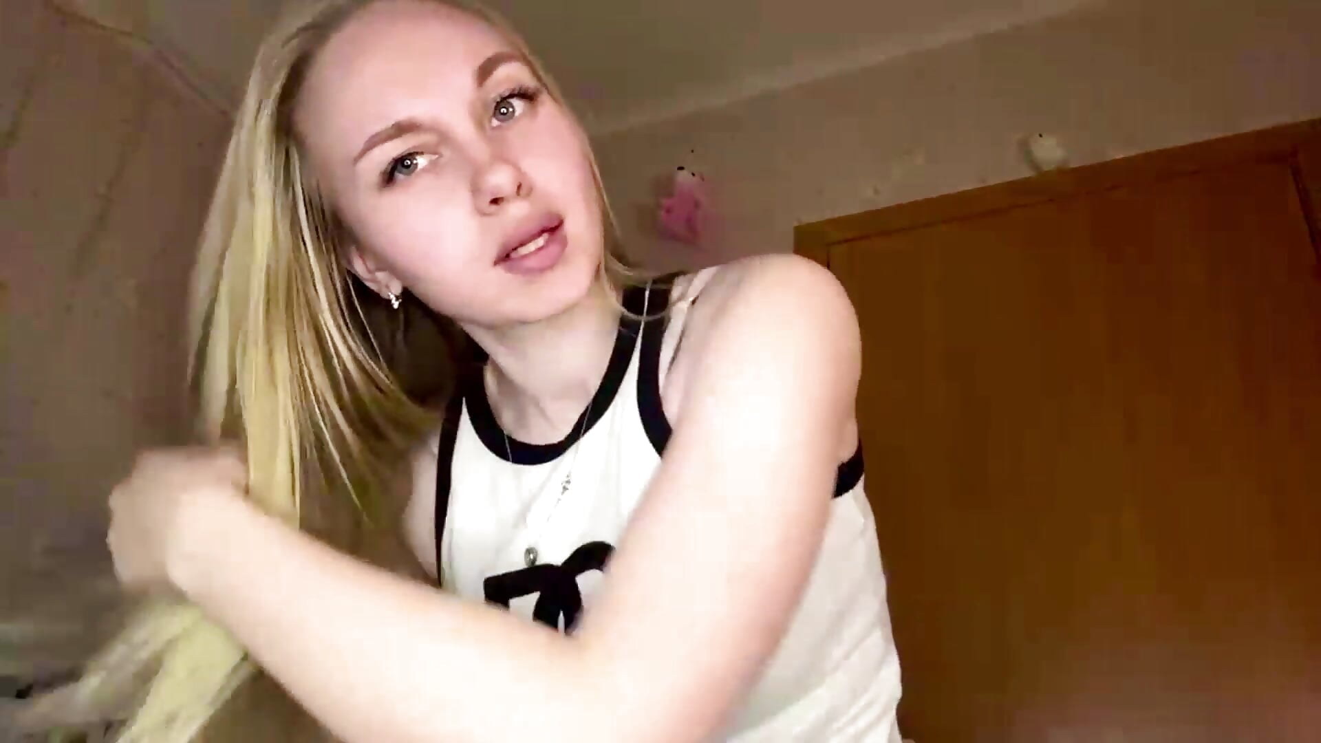 A little dancing for you!❤️ - วิดีโอโดย MaEmma โมเดลแคม