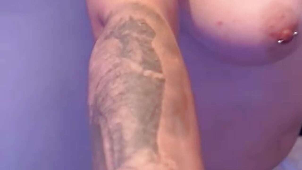 Tattoo - video by Julieta_Antonella cam model