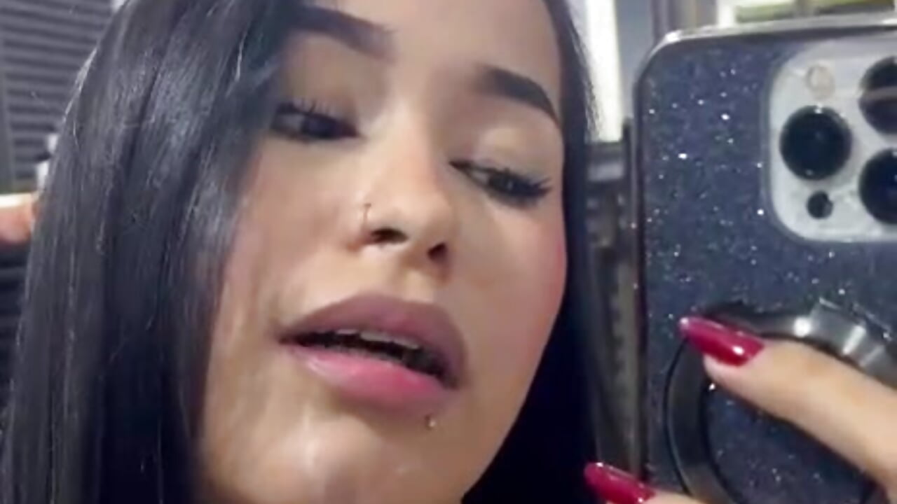 I'M BACK - Alessiaspice adlı kamera modelinin videosu
