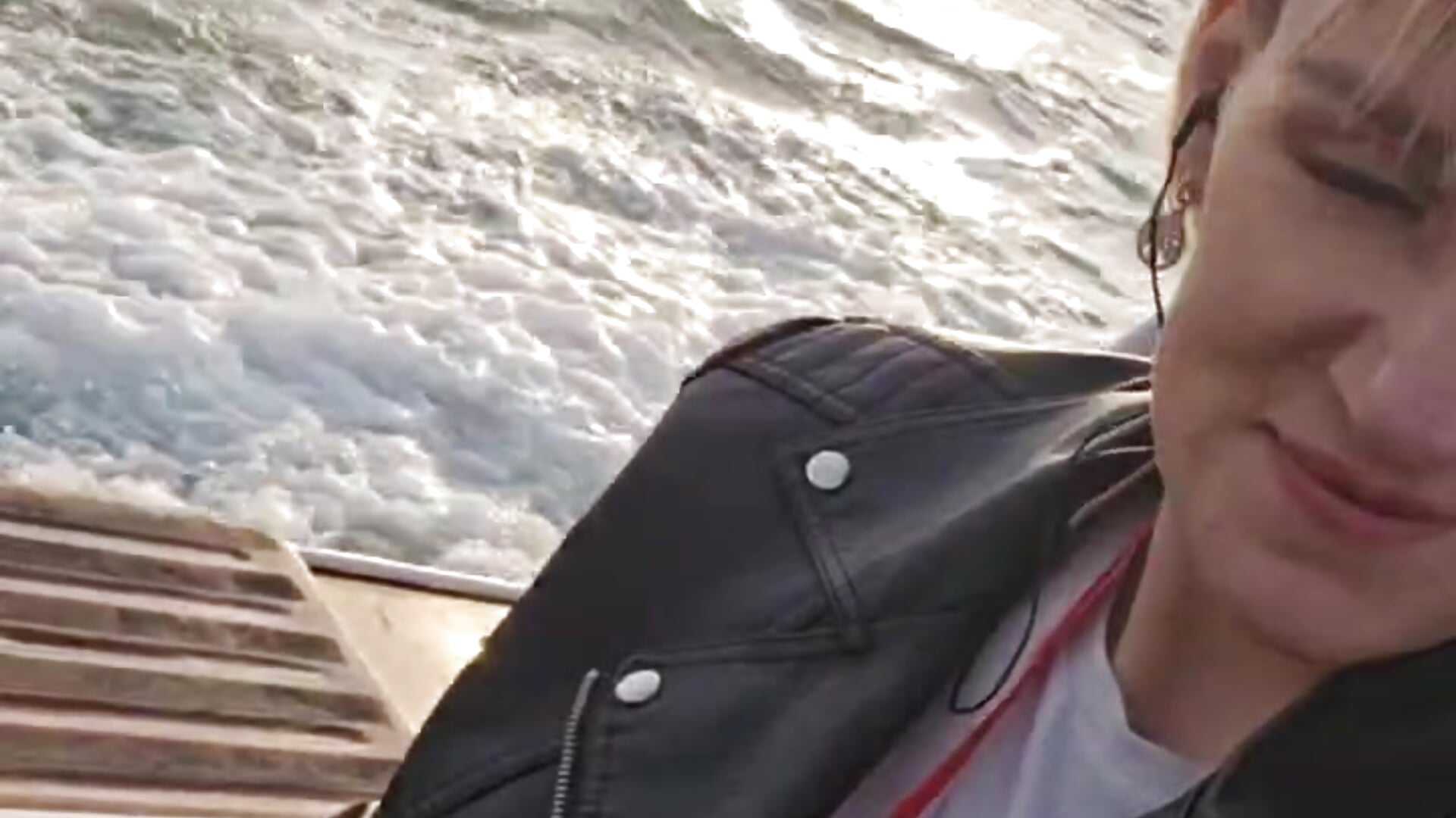 Vibe - Vídeo de Jedelia, modelo de vídeos