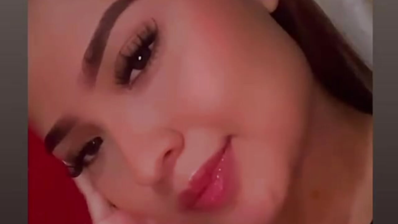 😘 - วิดีโอโดย valentina_ffox โมเดลแคม