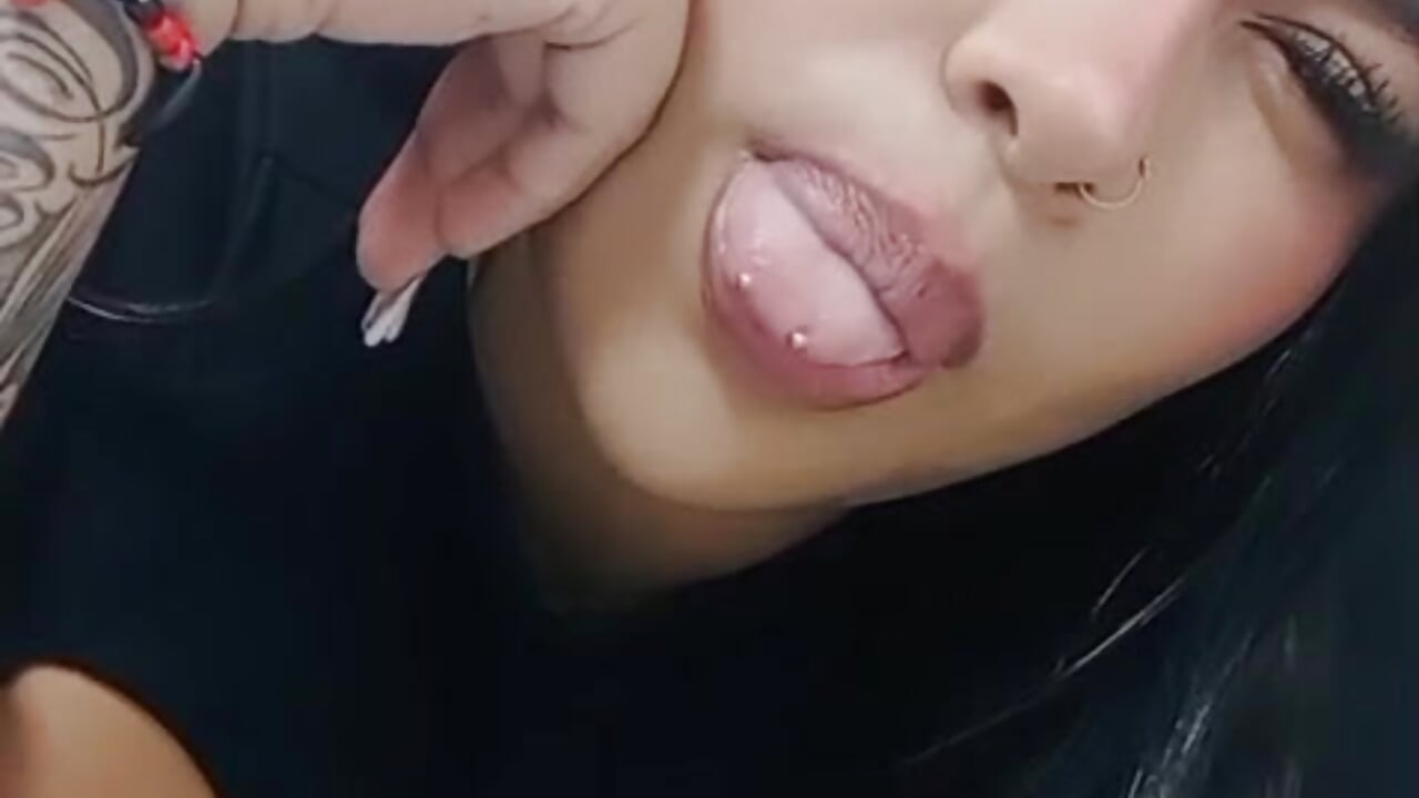 mmmmmm – video od webkamerové modelky AmazingPrincess_destroy69