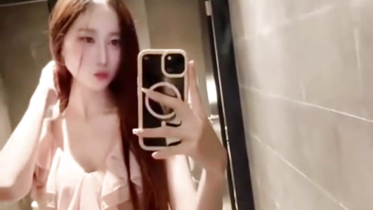 Cutie selfie video <3 - RuthWeinraub主播的视频