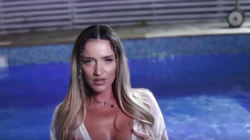 Wetter Is Better - video av CherryMuse_ cam-modell