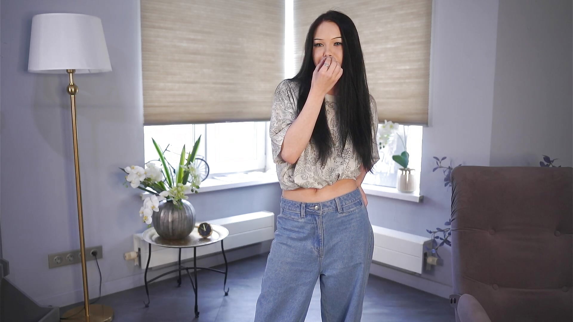 First one - vídeo de BenitaWooden modelo de câmara