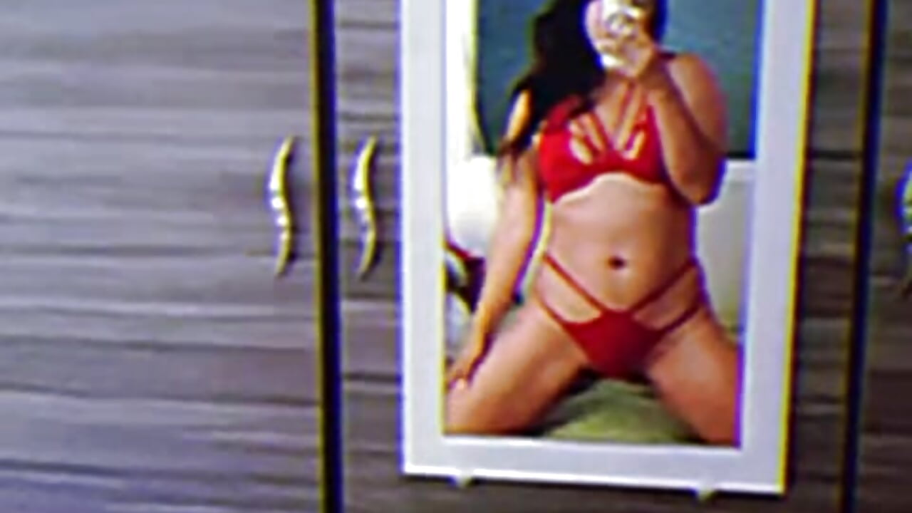 WhatsApp Video 2026-04-24 at 3,27,18 PM - vídeo de Ivonne_dh modelo de câmara