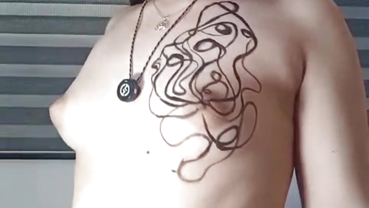 Draw yourself on my skin 😏🩷 – video modela na kameri im_rockstar