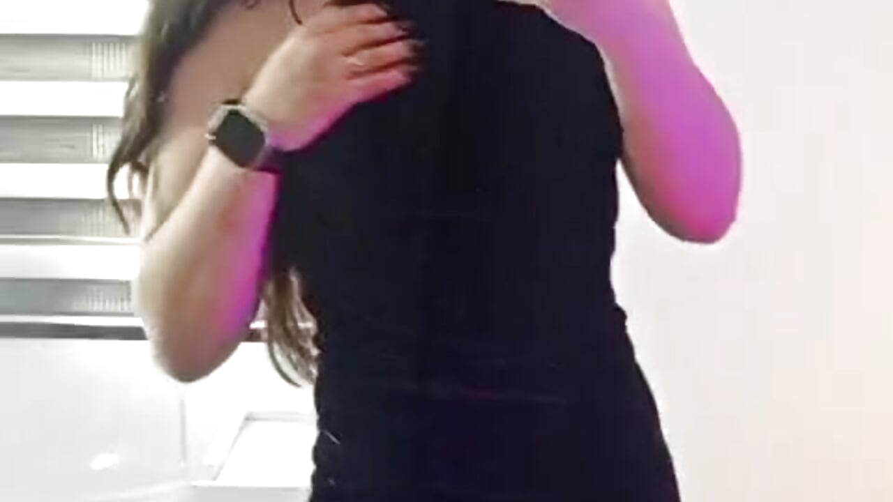 sensuality of legs 😏 – video modela na kameri im_rockstar