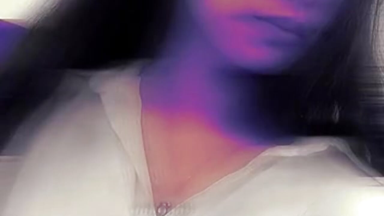 On vibe - video by LeyaHanami cam model