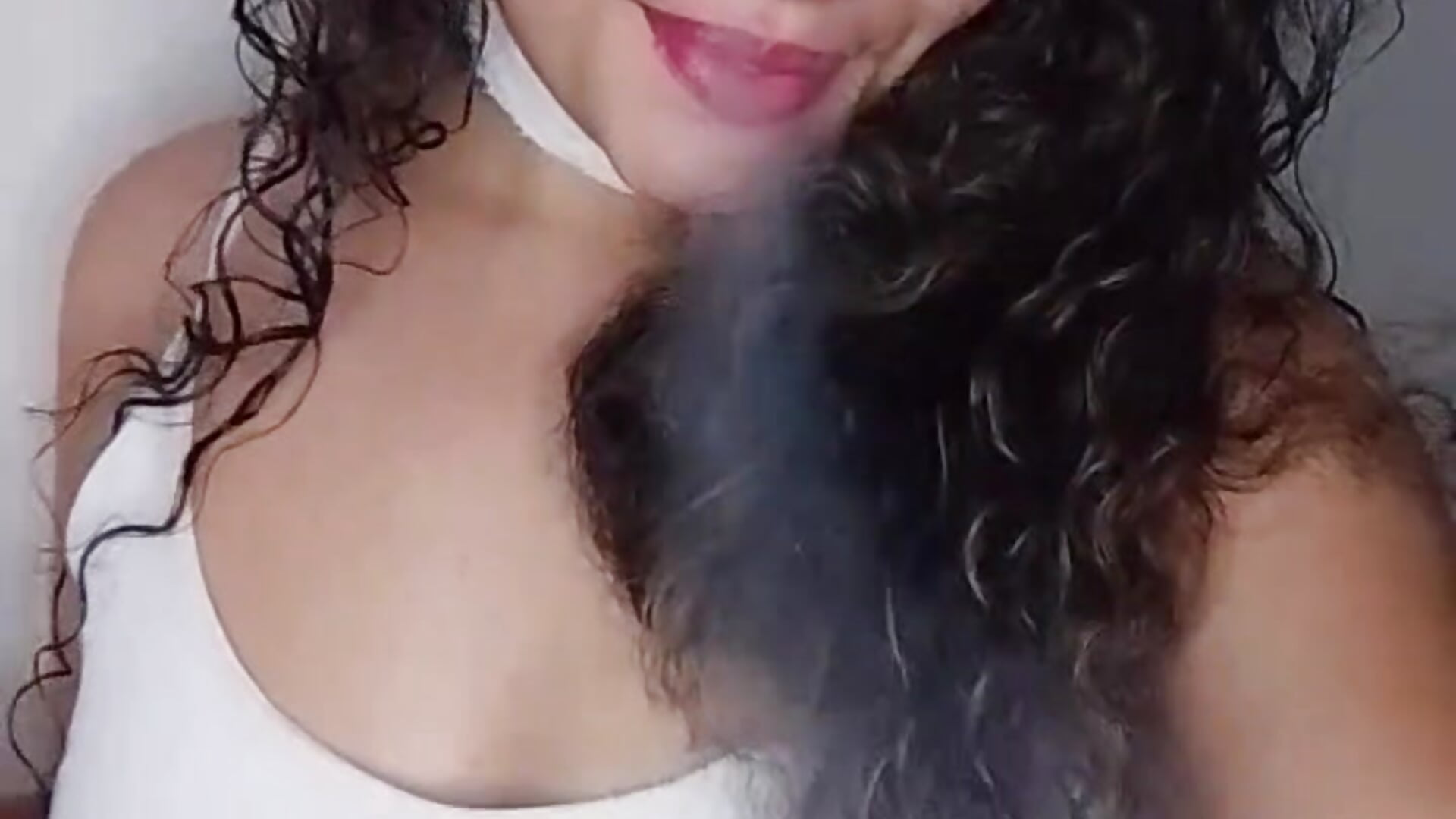 Guess what color my new underwear is 🙉🎁 - відео від вебкаммоделі CanelaSkinxxx