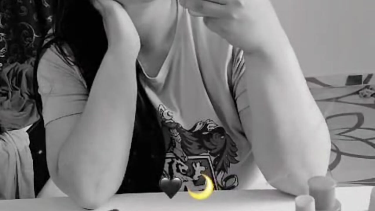 profile-intro-video-1777306204 - video by Kira_vega cam model