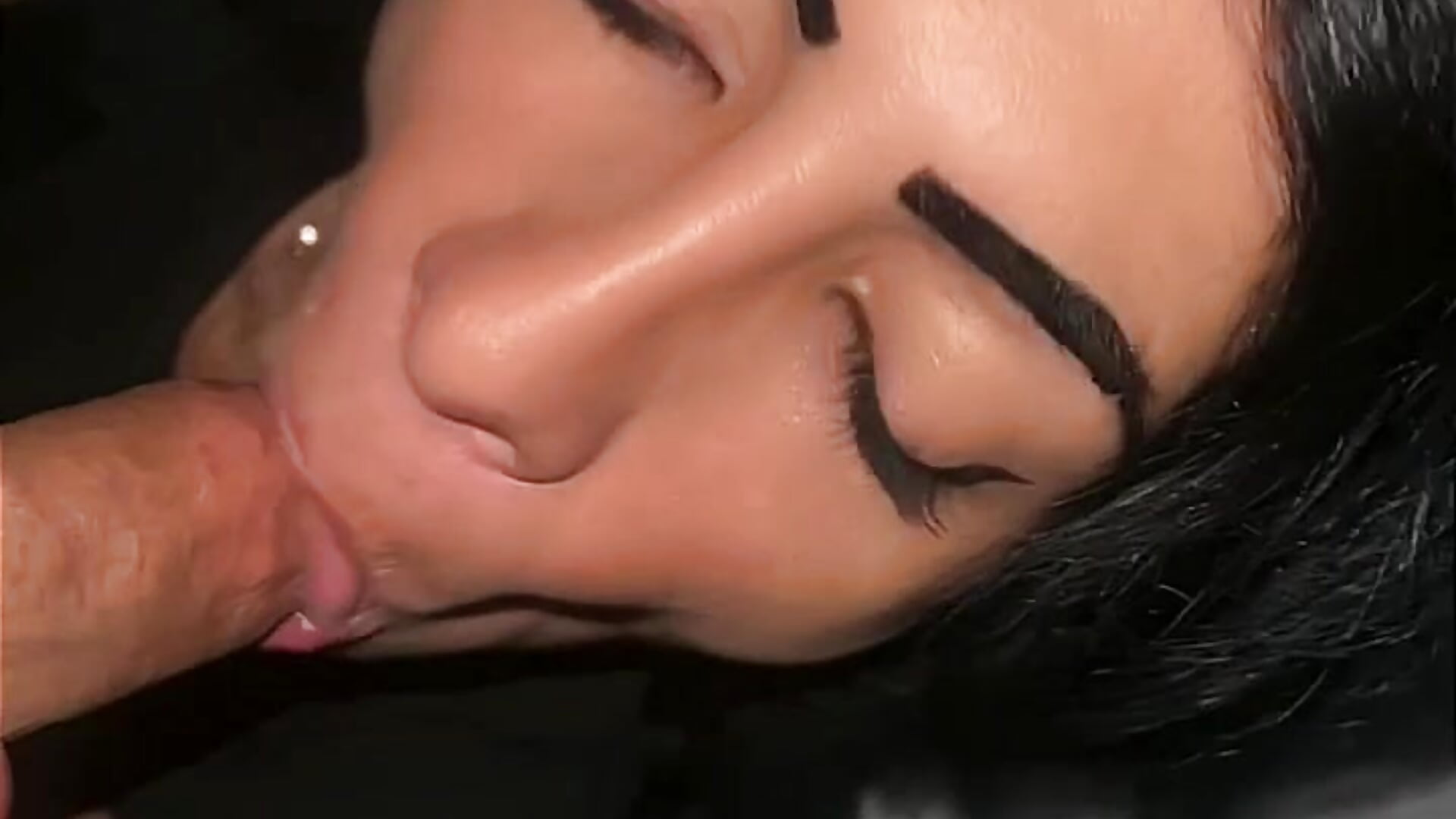 J’avale tout son sperme 💦 – video od webkamerové modelky YasmineRiva