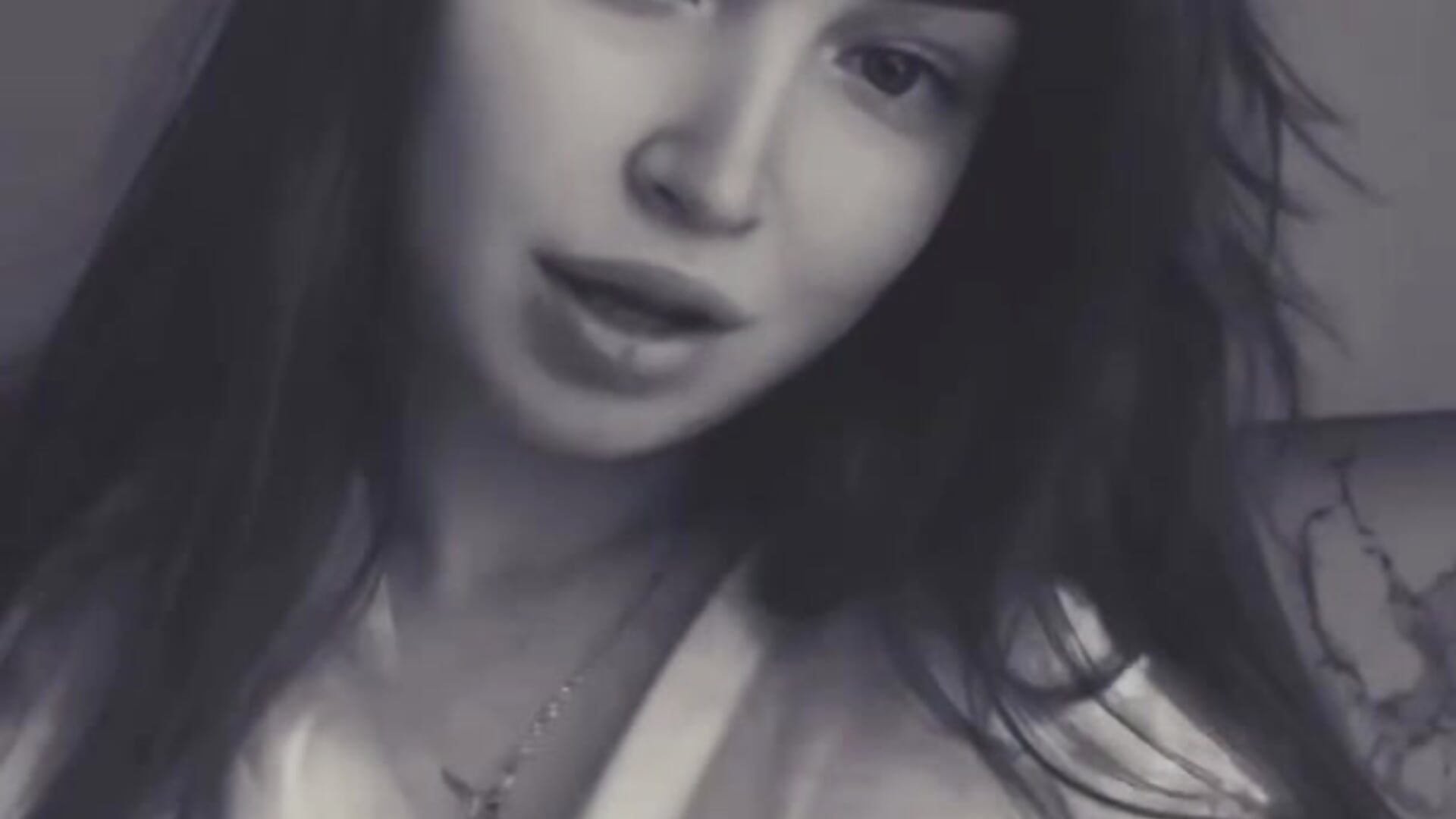 wanna see me like this every morning near to u? - video av Chloooee cam-modell