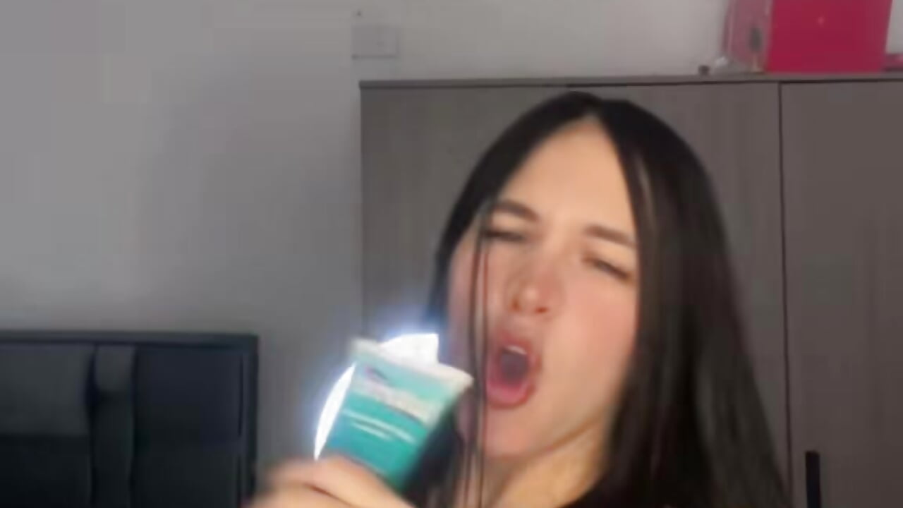 🍉👅👅 – video od webkamerové modelky Reef5-2