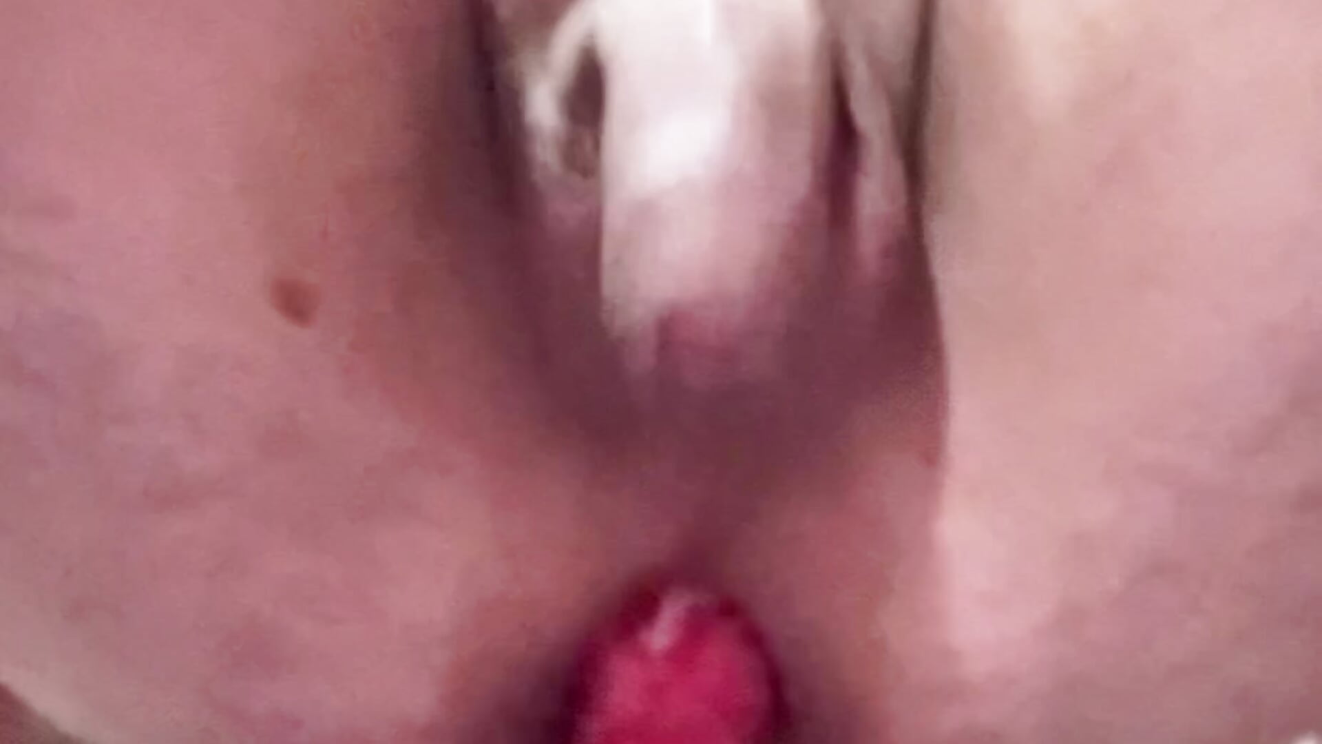 Je met mon gode dans l’anus 😋🥵