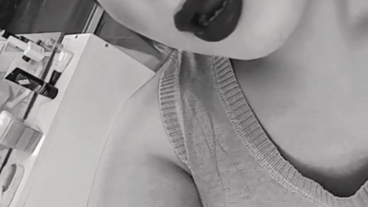 1000041775 - vídeo de kimlizz12 modelo de câmara