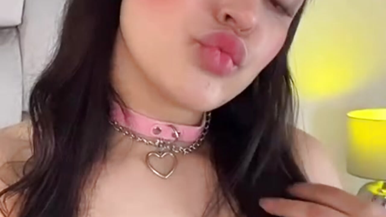 kiss - video by sofia__thompson cam model