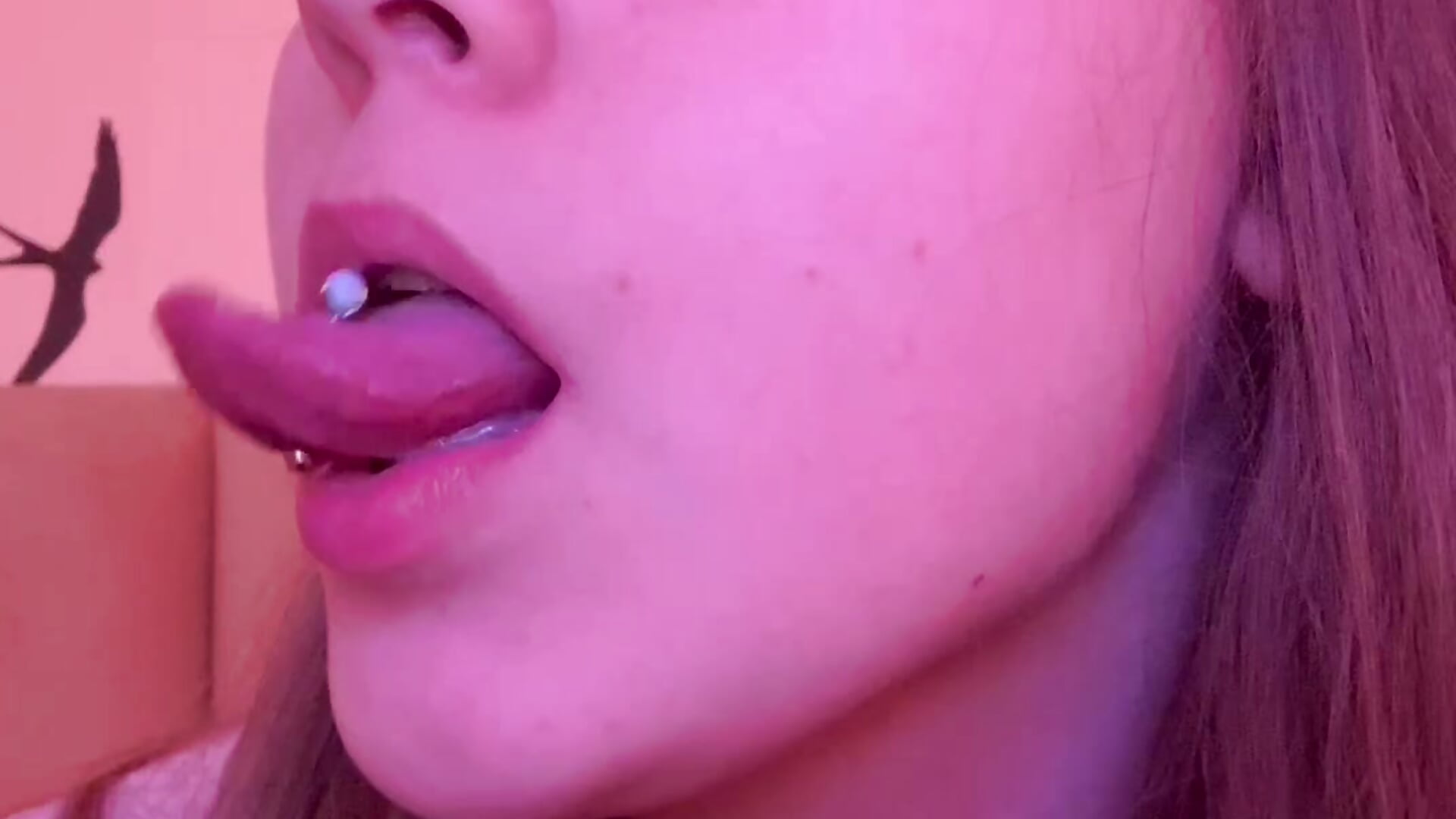 tongue piercing <3 - video av Kira_perry cam-modell