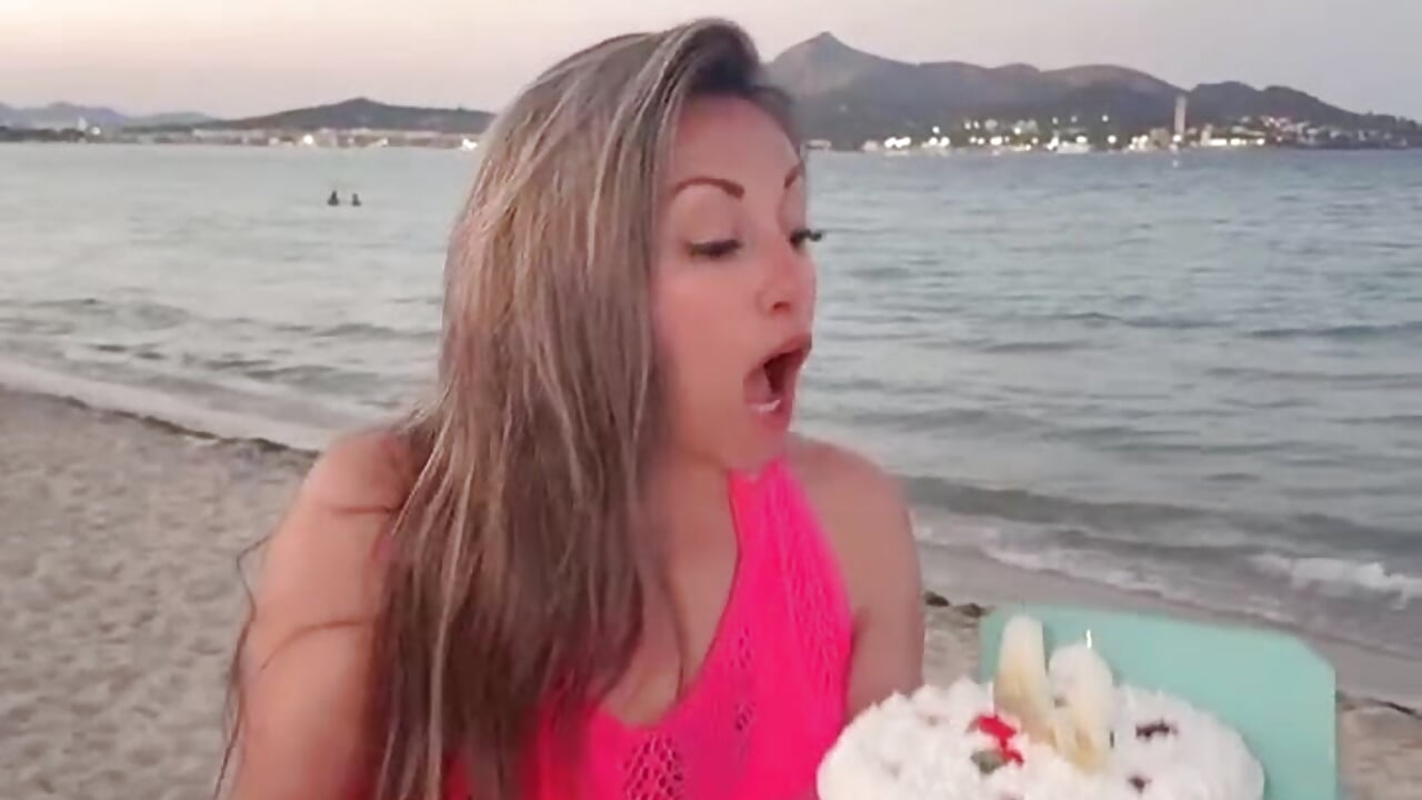 El deseo de mi cumpleaños 🎂 💝 - Angel_Nova_ adlı kamera modelinin videosu