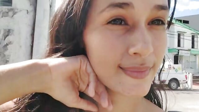 I like hanging out - video by Baby_Elisee cam model