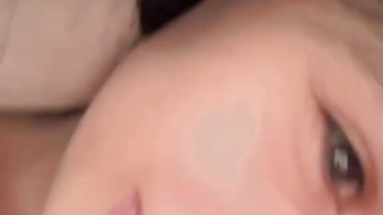 🤤😏😏 – video modela na kameri Baby_Elisee