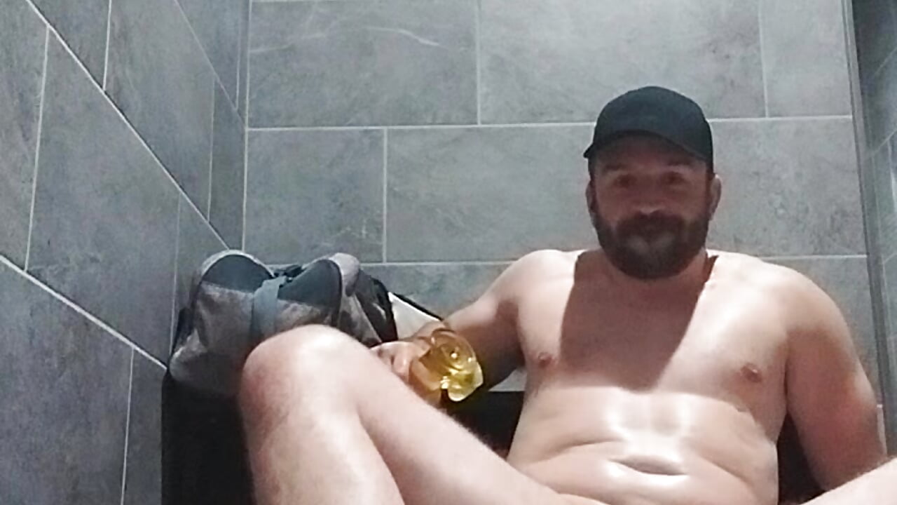 Stretching my tight hole in a public dressing room 🤤🍑🍆. - video oleh model kamera Jaylovski96