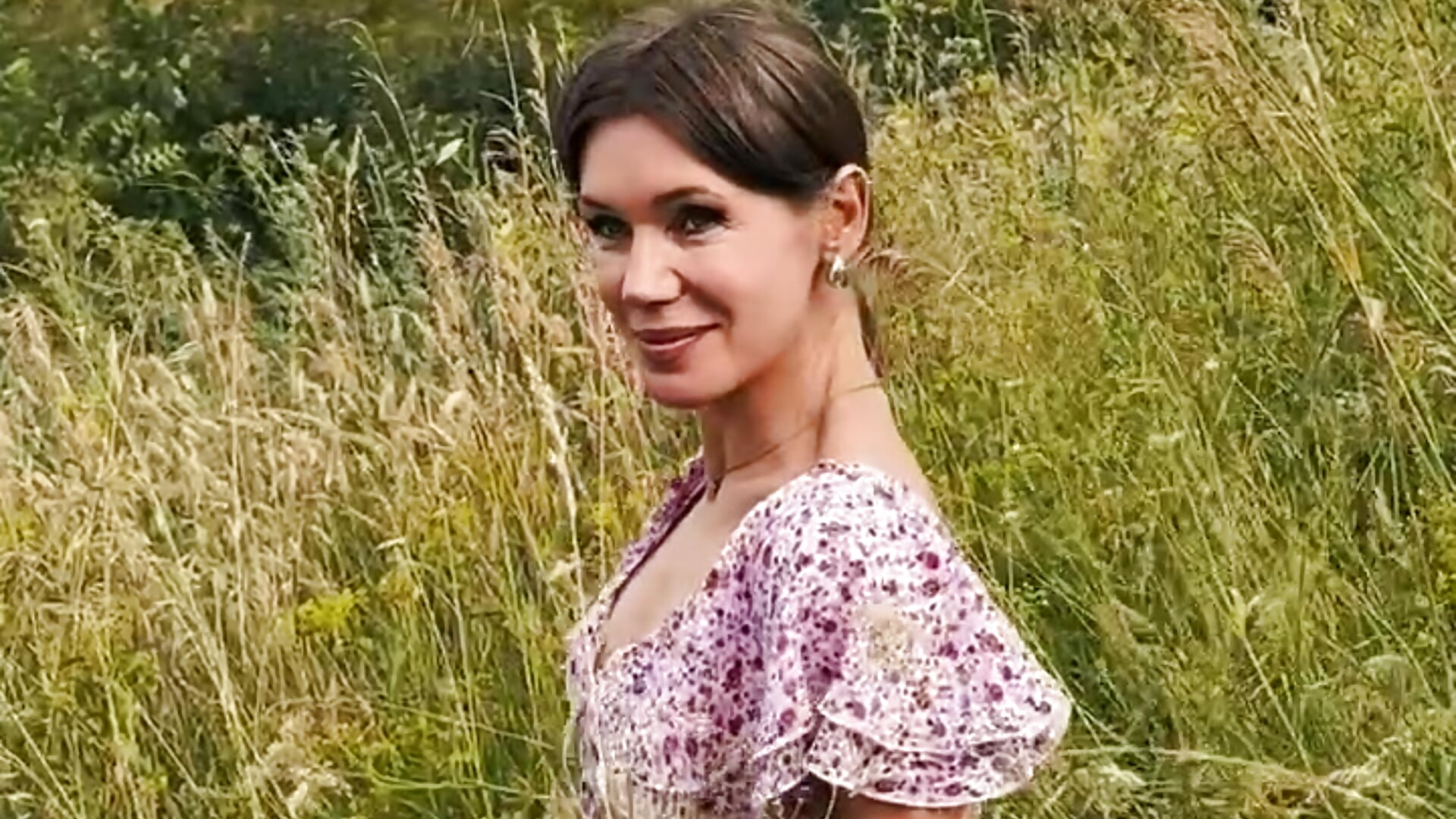 I like to relax in nature))) - vidéo du modèle de showcams miababemi09