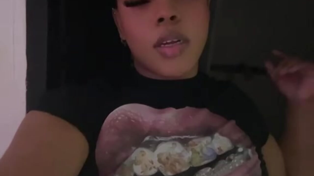 zoee_rose kamerás modell  1409. kiemelt videója