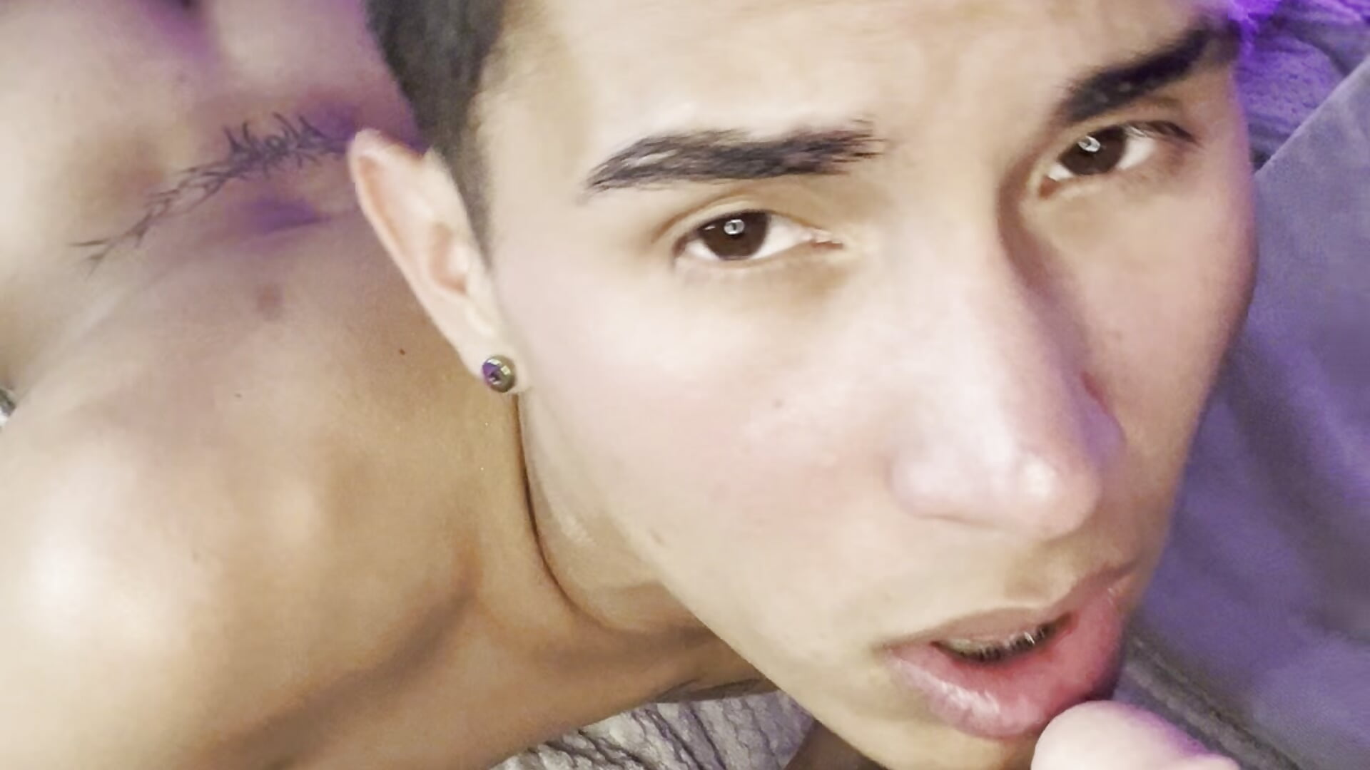 Enjoy with me! – video od webkamerové modelky Shadowguy_