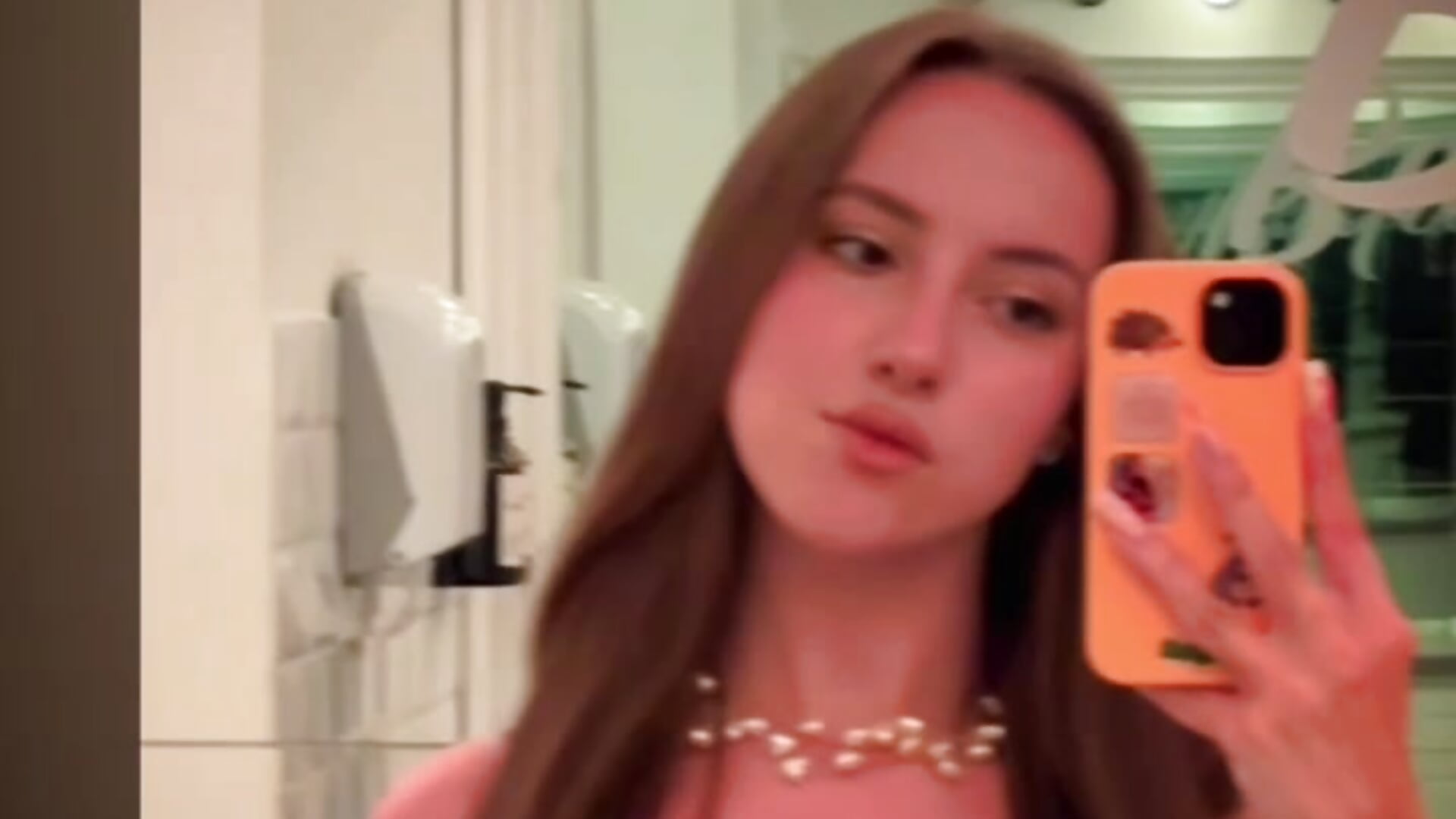 it's me🥰 - clip cu lololowka_ model videochat
