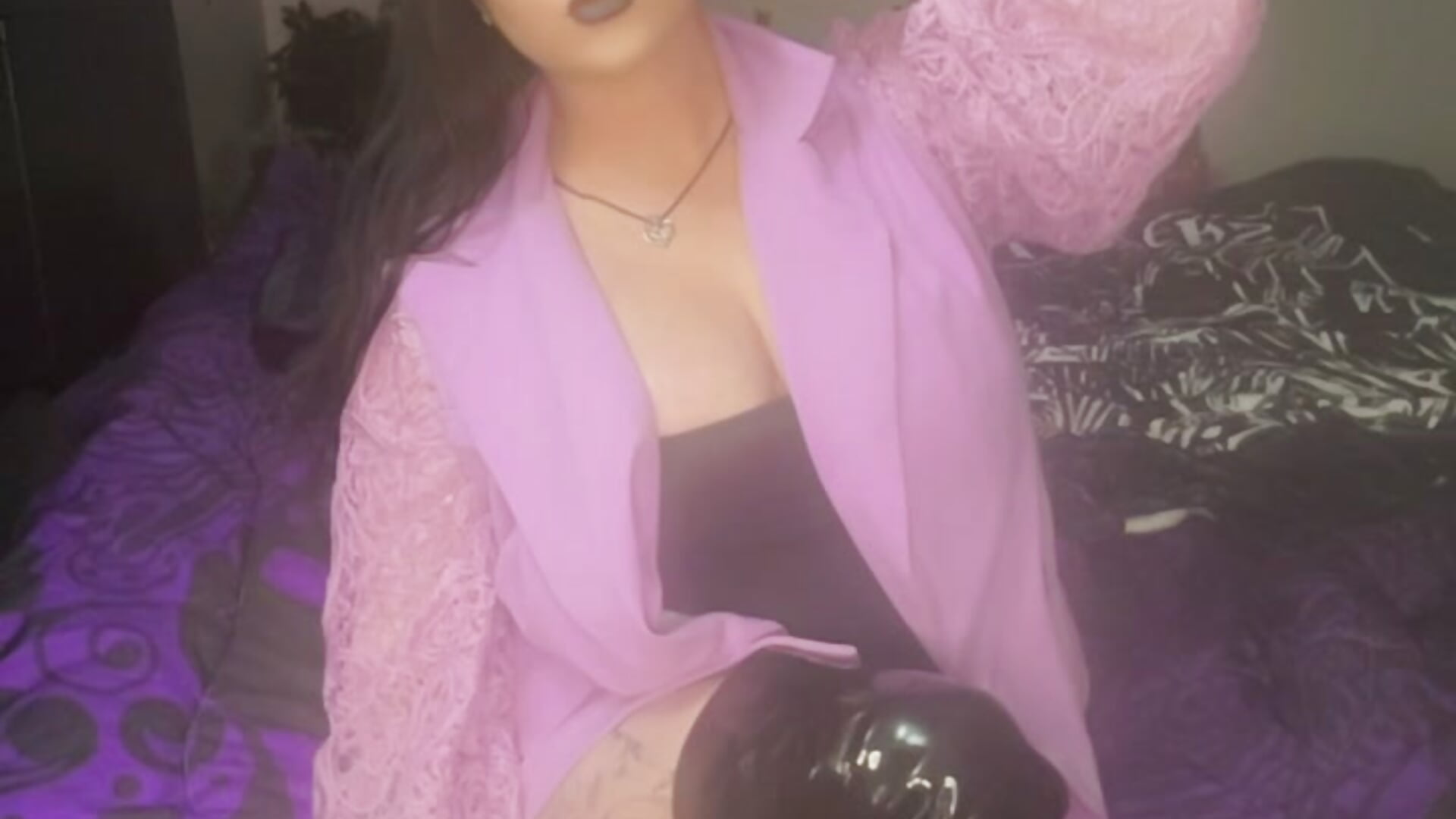 Come join me 😈🖤 - video by tacyeannxo cam model